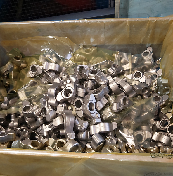 Bulk material in a mesh crate lined with a very large BioCor® anti-corrosion film bag.