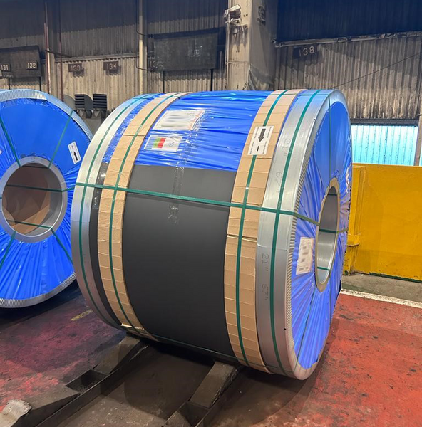 Steel coils wrapped in WrapWeave anti-corrosion film, with additional protective lathels and protection against transport damage to the edges and outer surface.